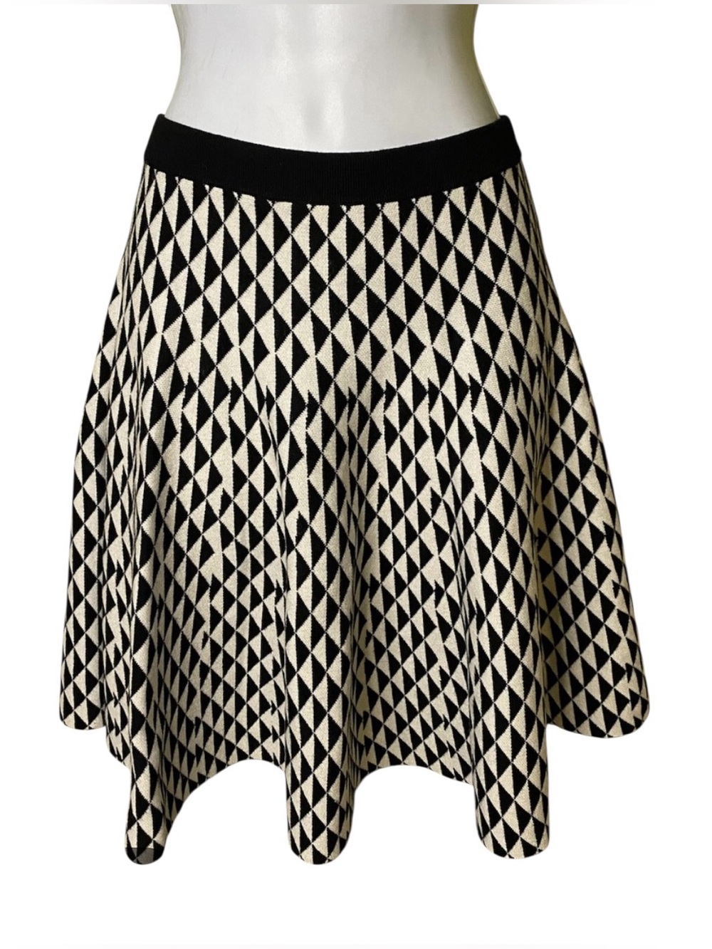 Carmen Marc Valvo Geometric A-Line Knit Skirt, Size Small